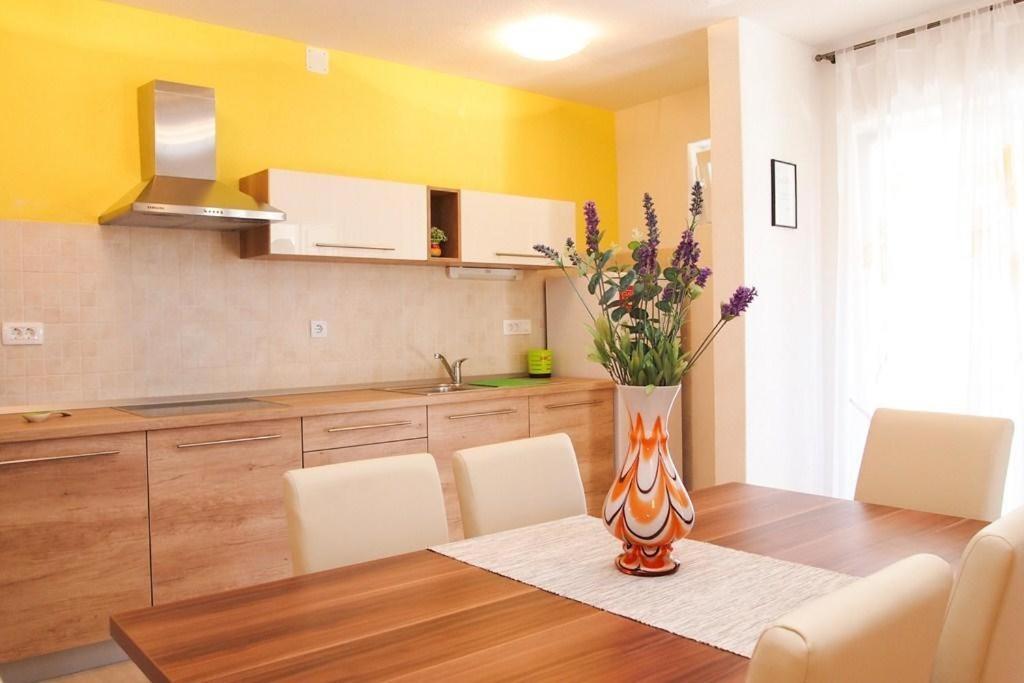 Apartment Danese Promajna Exteriör bild