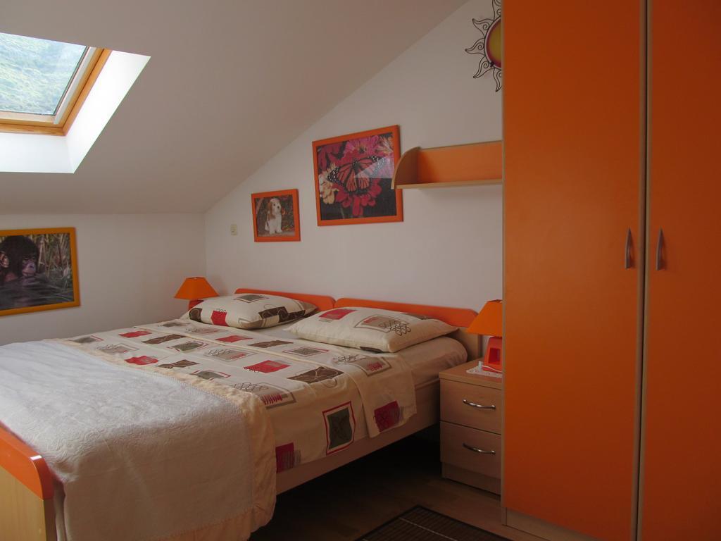 Apartment Danese Promajna Rum bild